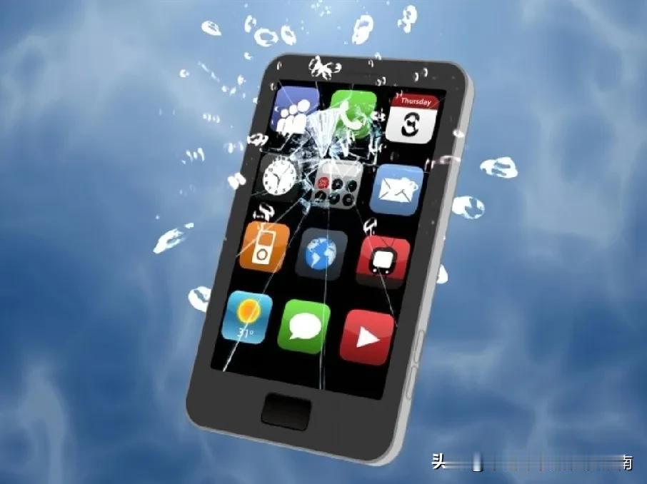 手机进水，千万别使劲甩，教你3步救回来很多人手机一进水，马上就甩、就吹、就