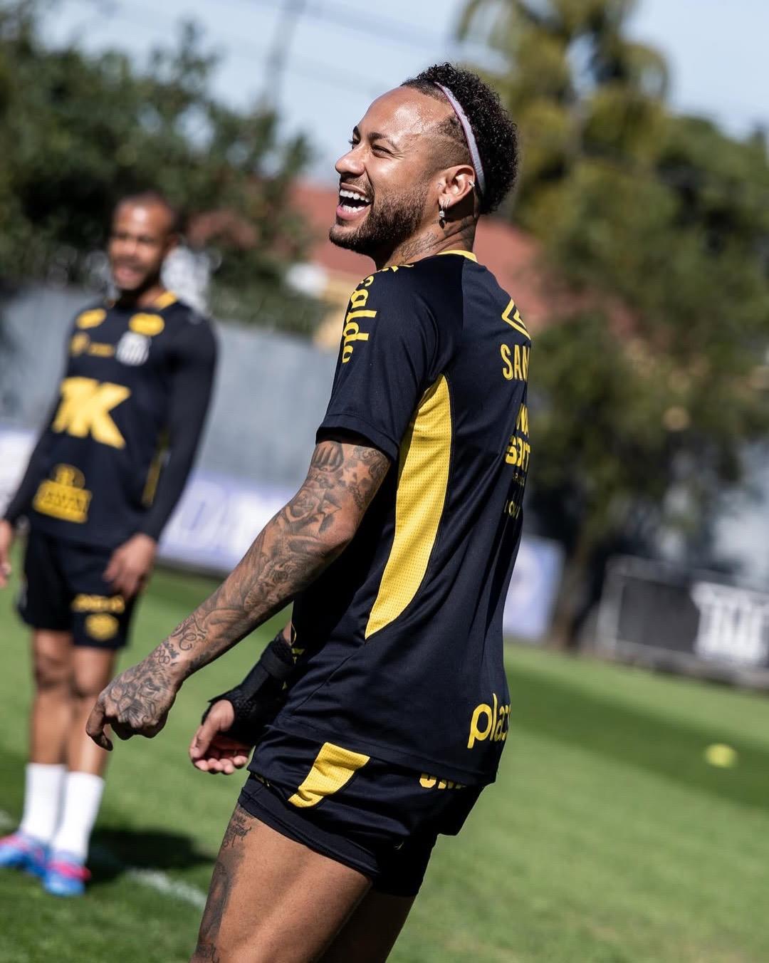 Pronto pra amanhã 🤍🖤