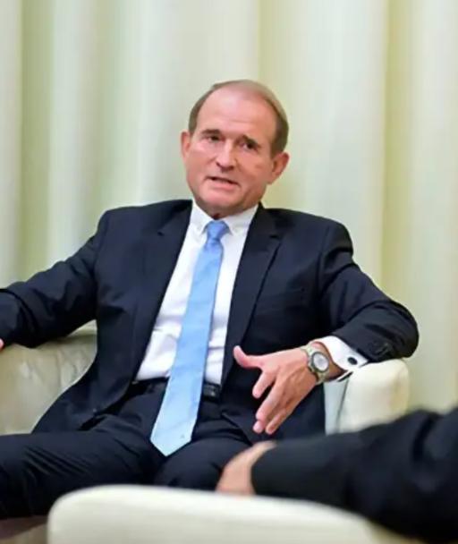 乌克兰反对派领袖梅德韦丘克表示：乌克兰人要拥有正常的生活和未来，唯一的途径就是加