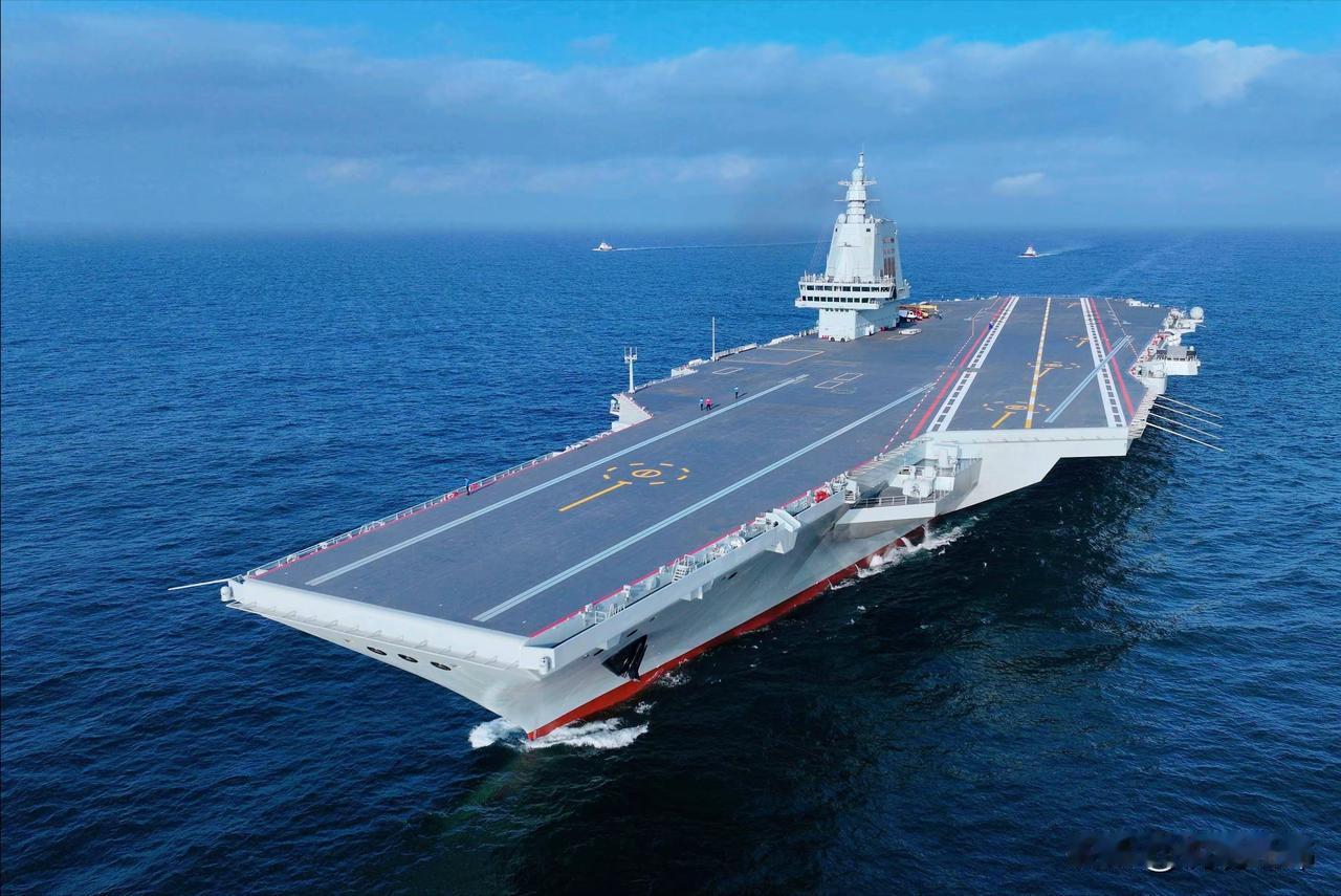 2. 中国官宣：福建舰入列迈入三航母时代更多改进型航母将登场：2025年11月