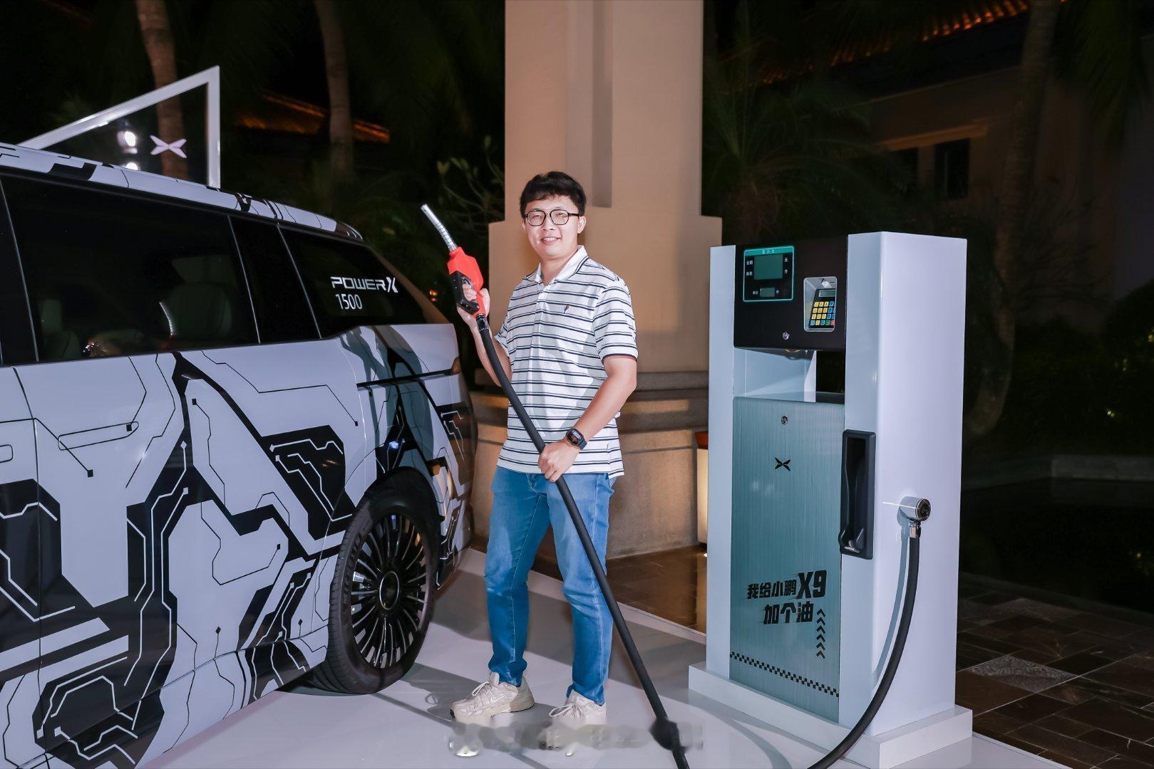 今年下半年开始越来越多可油可电的新车，车企给媒体安排试驾的方式也越来越多新玩法，