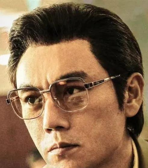 现在的电视剧越来越让人提不起劲，剧情老套、演技尴尬，看了开头就能猜到结尾。听说《