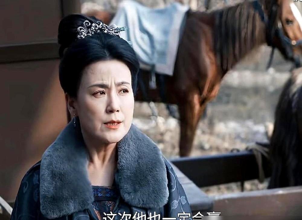 《逐玉》里最狠的不是齐旻，是那个兰嬷嬷。当初为了延续太子血脉，她就敢给主子下