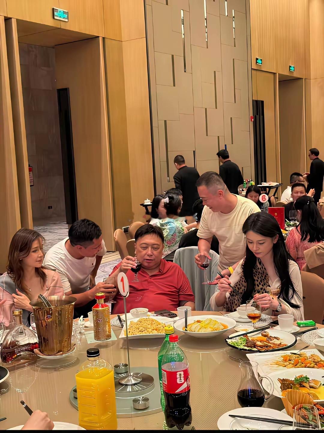 大导演聚餐竟是这样！​​​