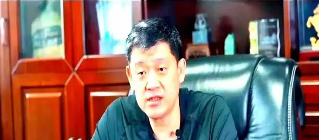 孙军终于奢侈一把由于受经济困扰，这些年吉林篮球人材流失严重，龚松林