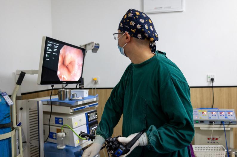 为啥很多人不愿意做肠镜？院士：做一次肠镜，或能保5年不得肠癌听到要做肠镜检查