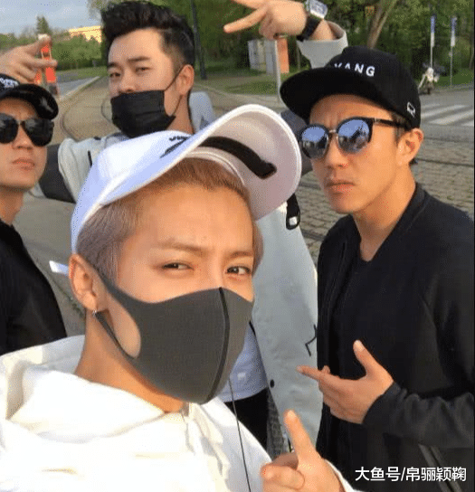 邓超发视频宣布与鹿晗解除父子关系, 鹿晗五字回应, 网友: 扎心了