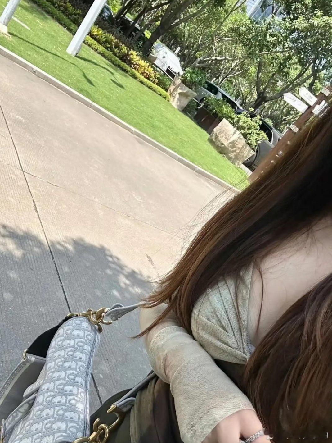 今天做个精致女人因为要见新帅哥啦。​​​