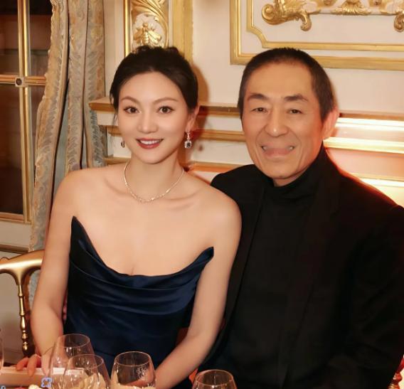 1999年，18岁的陈婷正在上课时，突然感觉一阵恶心呕吐，同桌问她：“你怎么啦？