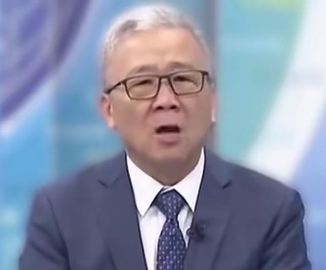 台湾退役将领栗正杰曾说：如果要我在“亲美”跟“亲中”两者之间做一个选择的话