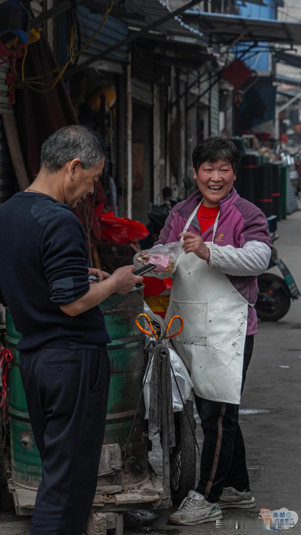 接过大姨递过来这张纸，我就知道这是老味道在淮南吃牛肉汤，一定少不了它的黄金搭