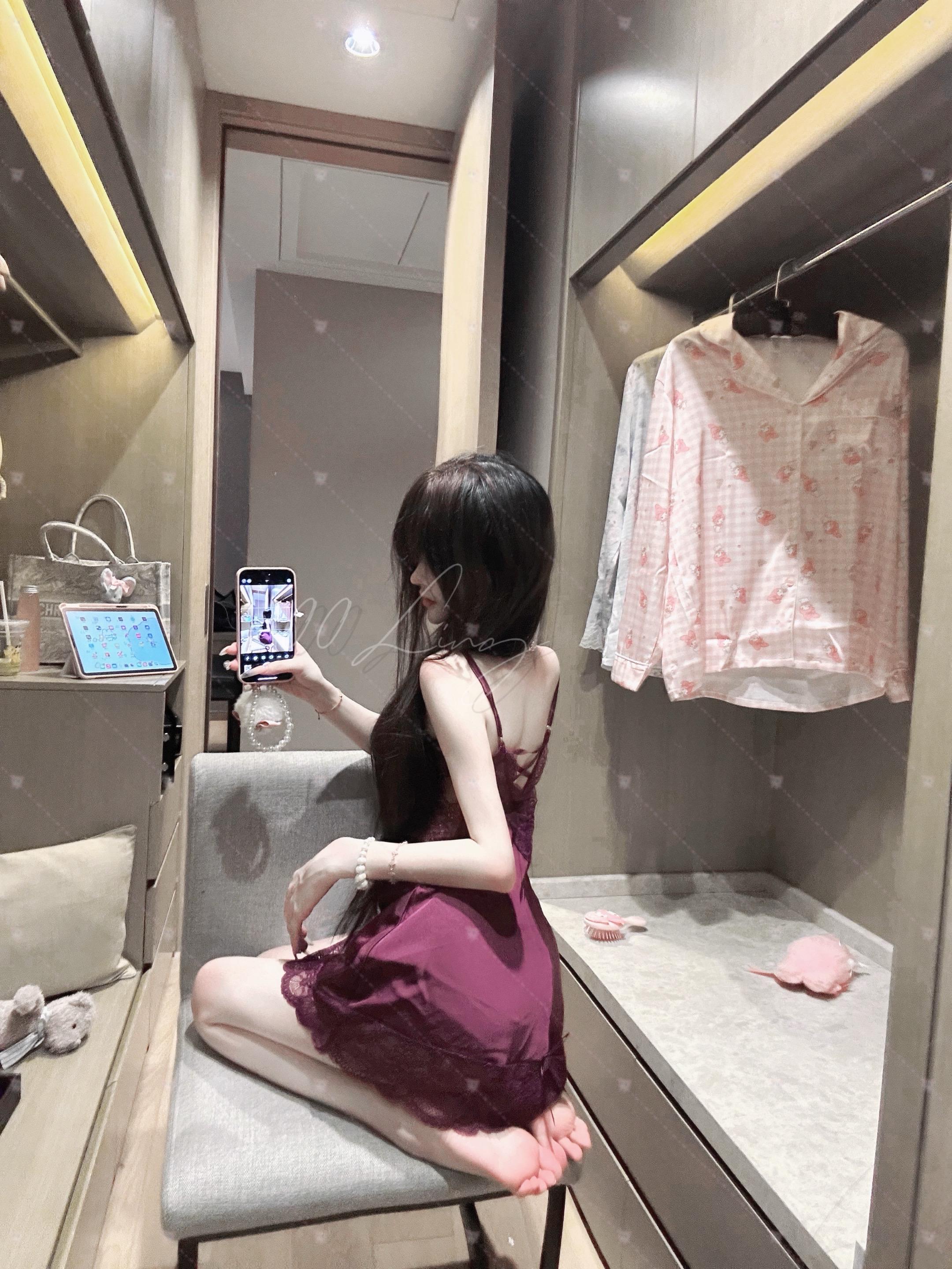 御姐 对镜拍 身材 性感