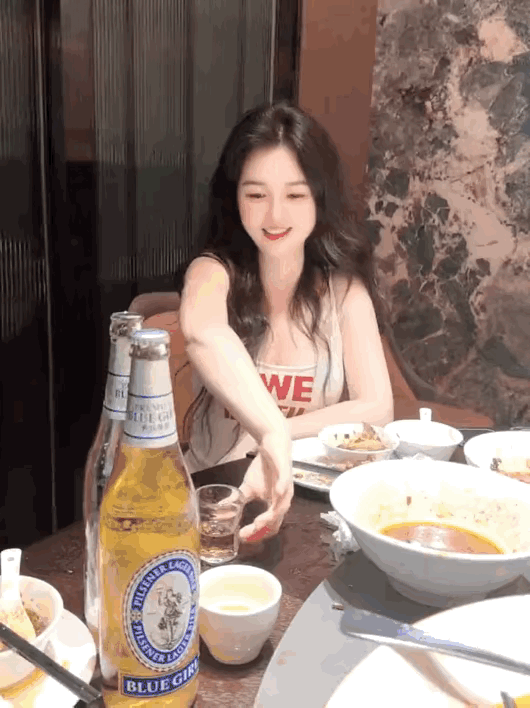 这绝对是我见过最漂亮的女生。