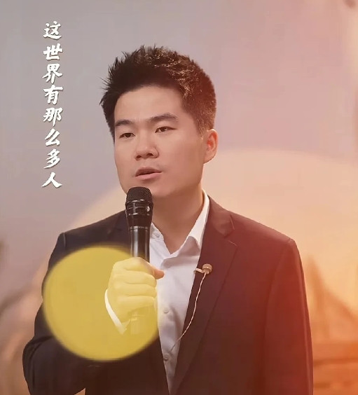董宇辉似乎在有意的弱化6月9日这个专属于他和朋友们的日子。给了其他