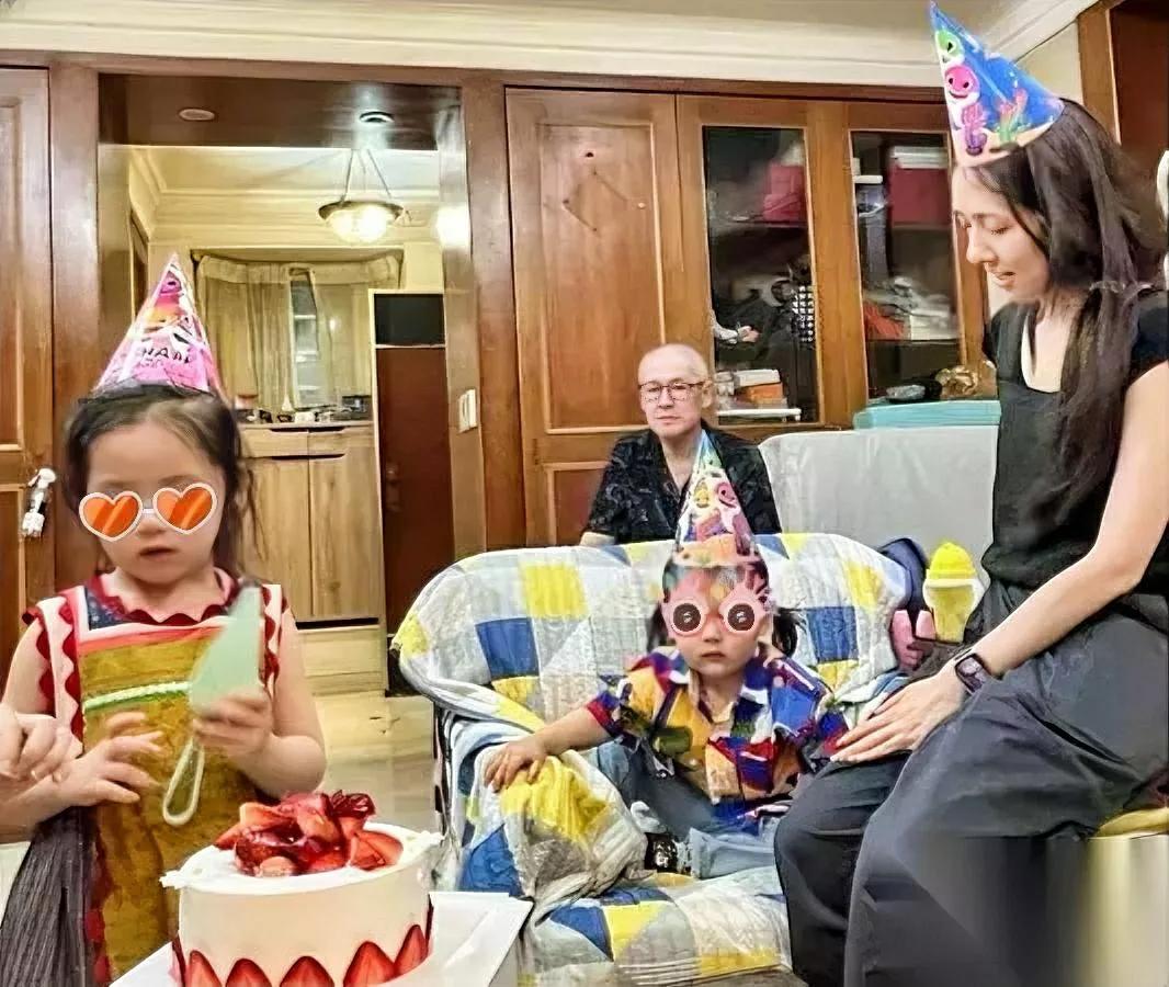 郭碧婷为啥复出？向太一句话说透了——不是图钱，是要给娘家攒“安全感”。