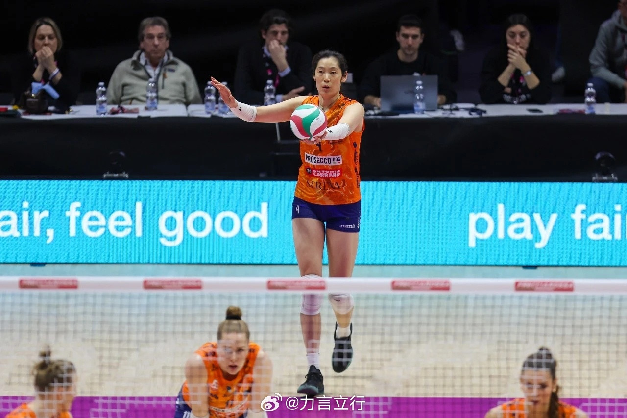 科内利亚诺客场3比0布斯托，两回合2比0晋级联赛四强，四强对手再次碰到诺瓦拉。加