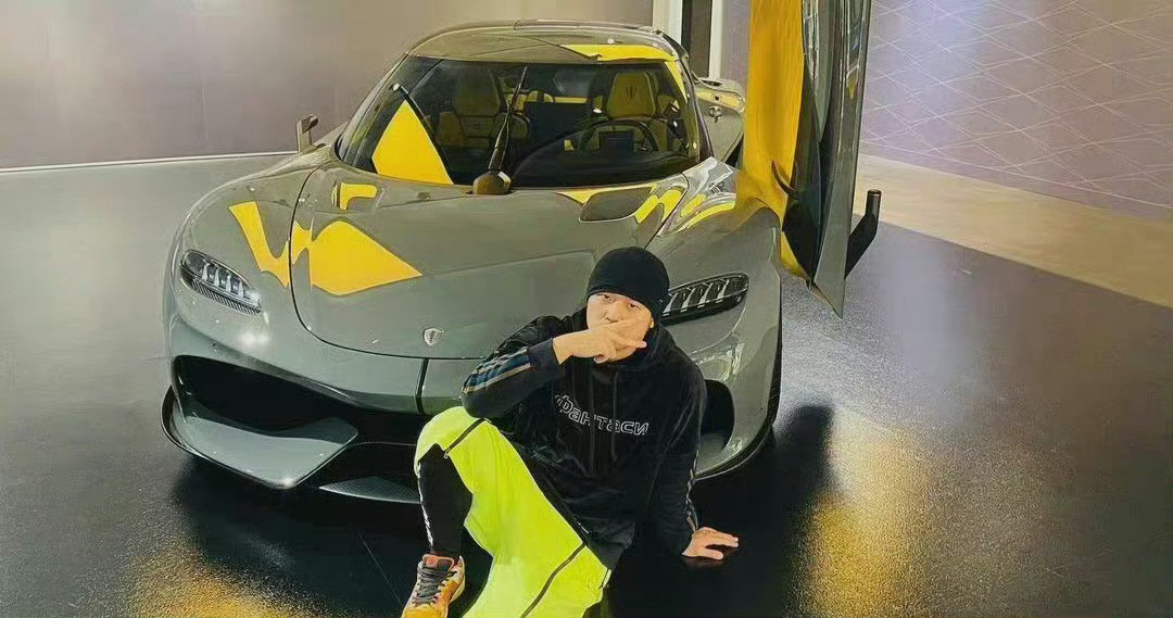 姐姐说他爸爸很适合这辆车​​​​