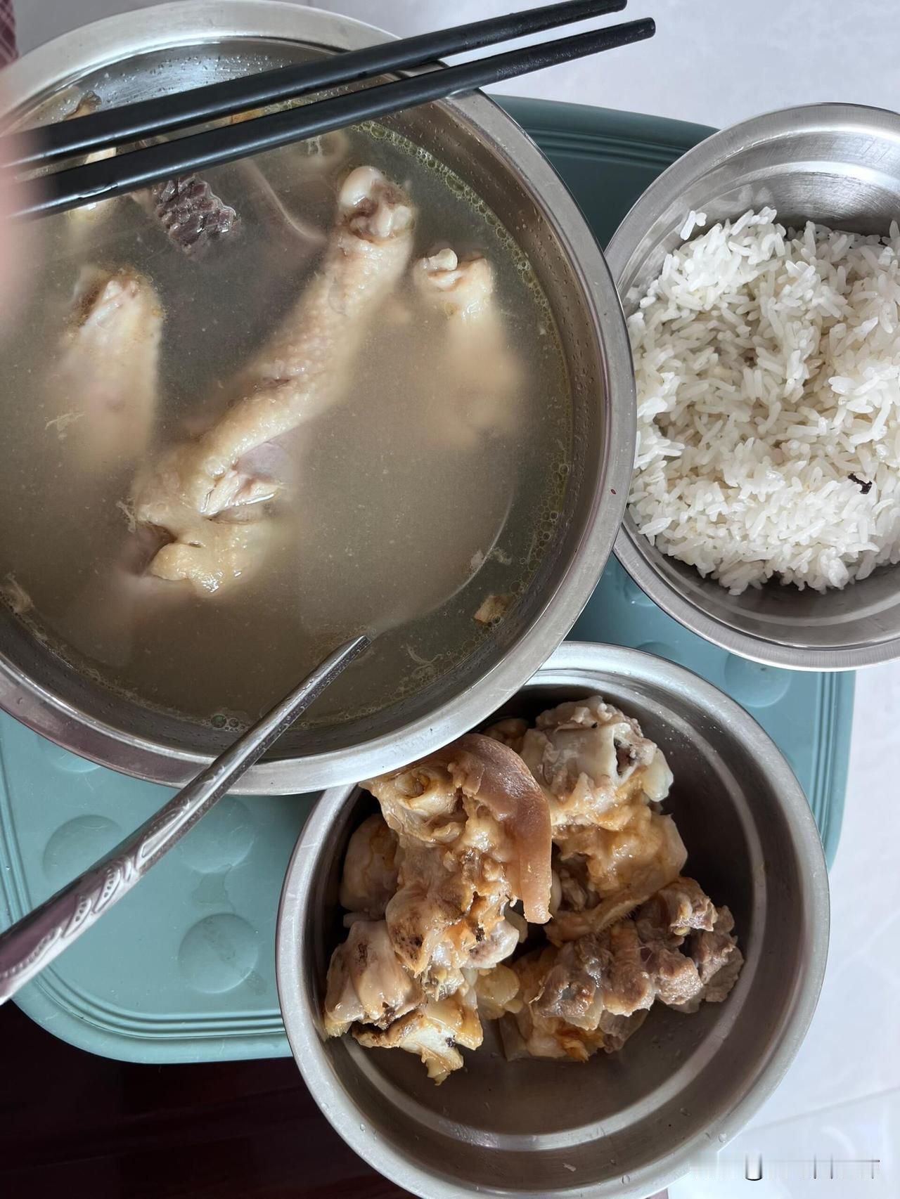 老一辈说坐月子不能吃青菜🥬原来是真的先说一下我自己的情况，顺产+母乳和奶粉混