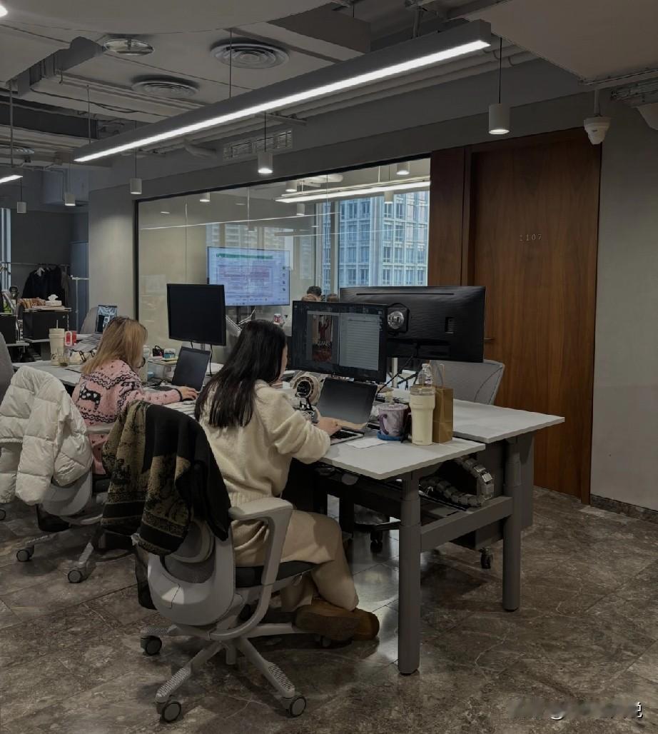 作为一个底层hr,你要问我为什么公司对35岁+的求职者说“不”？我觉得根本原因不