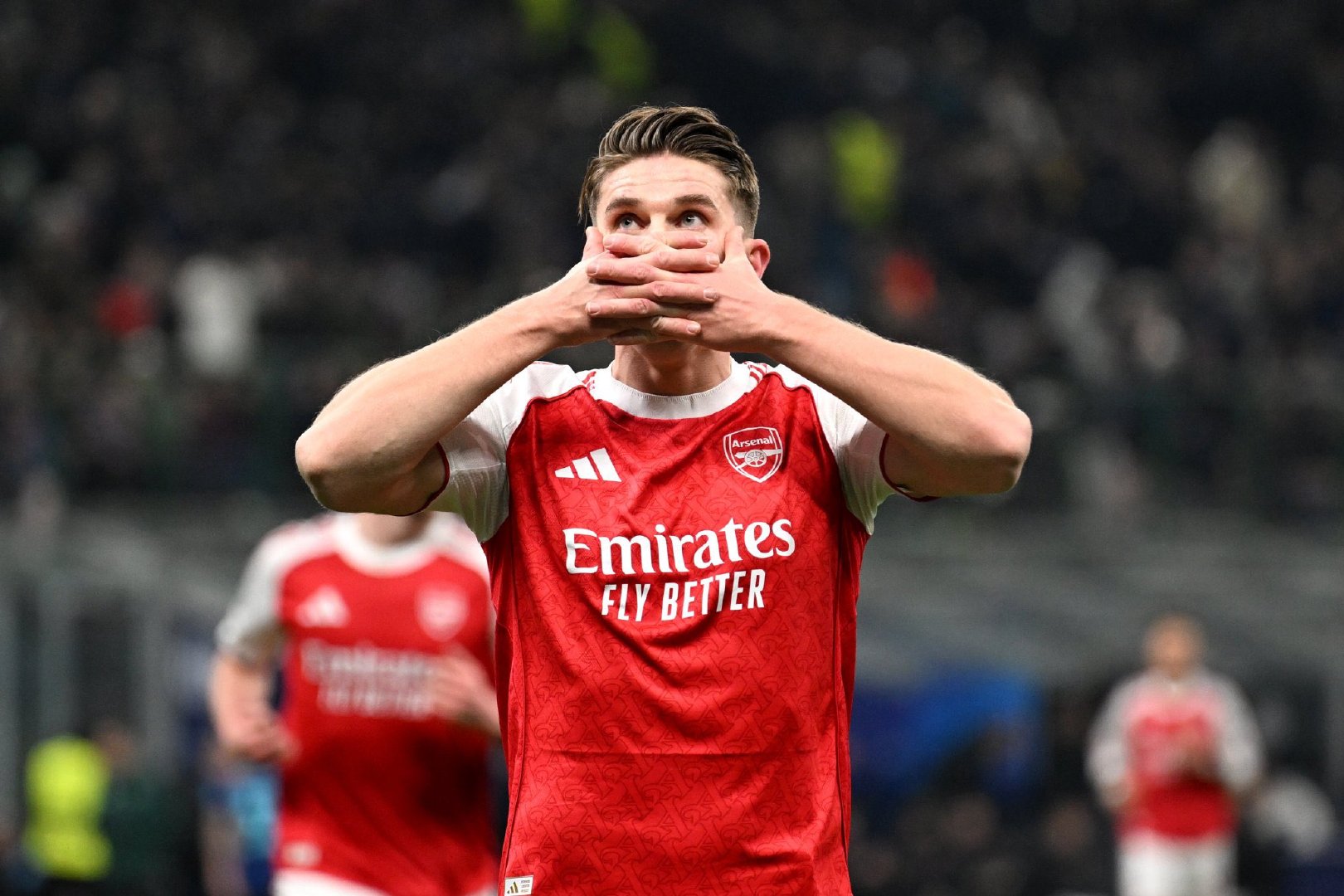 前阿森纳球员埃布埃谈约克雷斯：“约克雷斯在葡萄牙踢球时我经常关注他，他是一名非常