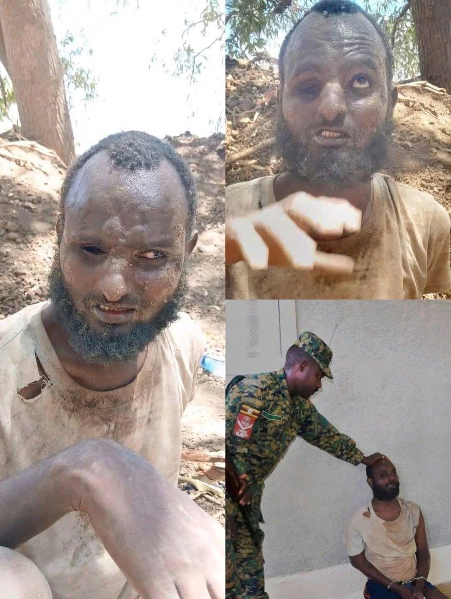 这是一名青年党恐怖分子高级指挥官，他在索马里的一次联合反恐行动中被捕。乌干达和索