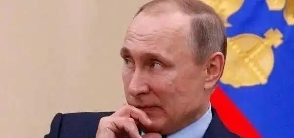 俄乌打了快四年，一直以为俄罗斯人最恨的是乌克兰，再不济也是美国。结果民调一出来，