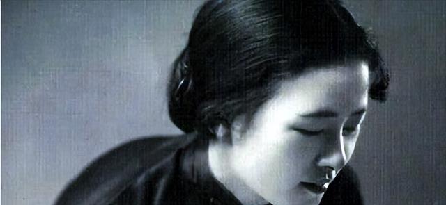 1953年的一次会议上，林徽因和北京市副市长吴晗发生激烈争吵，林徽因气得指着吴晗