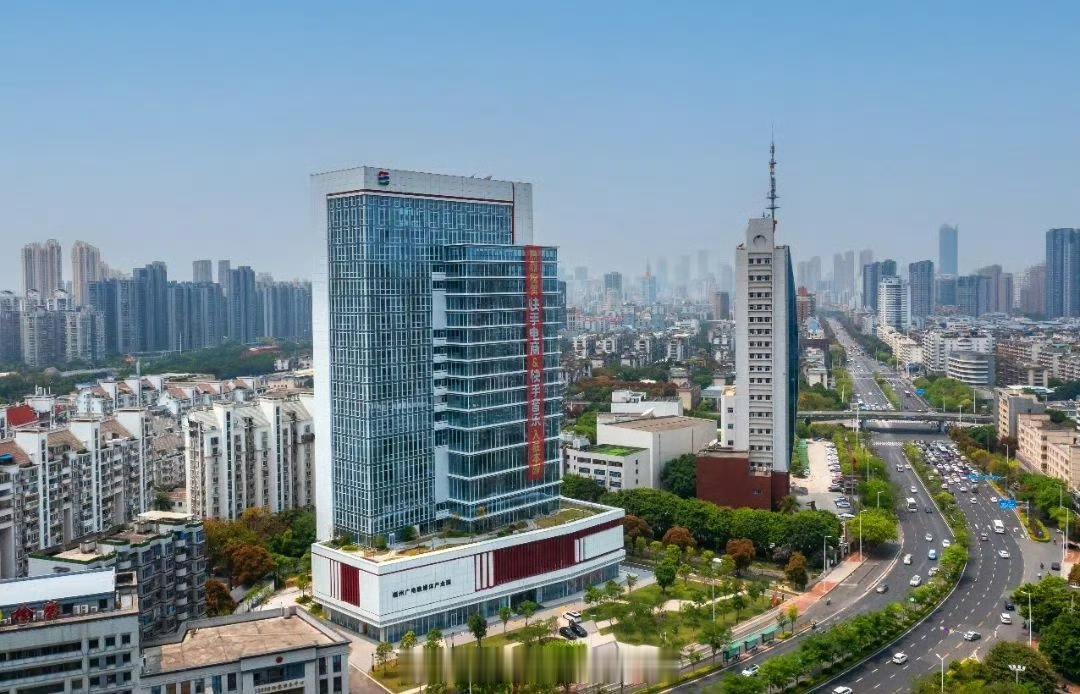 2025年福建经济格局已定：福州以15112.32亿元稳居全省第一，泉州以137