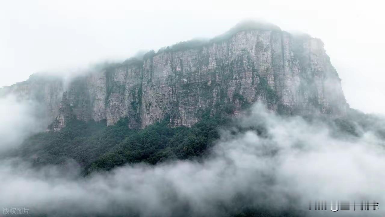 你接受什么，什么就消散；你对抗什么，什么就纠缠。真正熬你的，从不是别人的绝情，