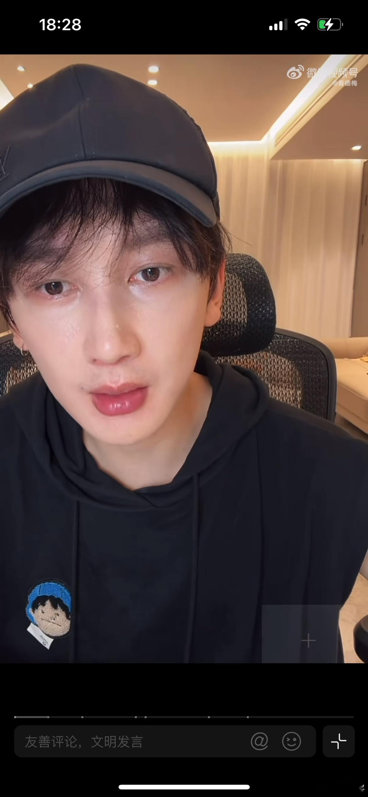 李登科猜到剧组夫妻是谁，前经纪人转型自媒体的李登科，在直播看完景甜相关发声内容之后，称自己已经猜到网