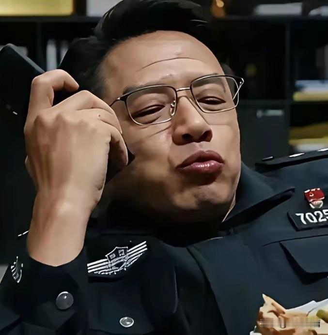 段奕宏，你现在怎么开始走这样的路线了？你本来是演戏精致，深沉内敛的大叔，现在成