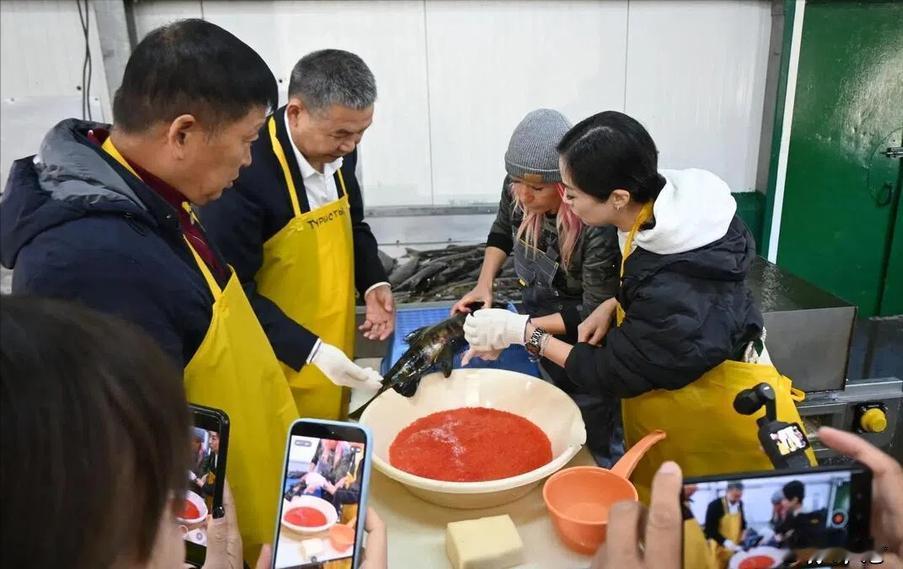 中国这招水平真高！一次访问就让日本狂跳脚。日本不断在台海拱火，鼓吹“台湾有事就