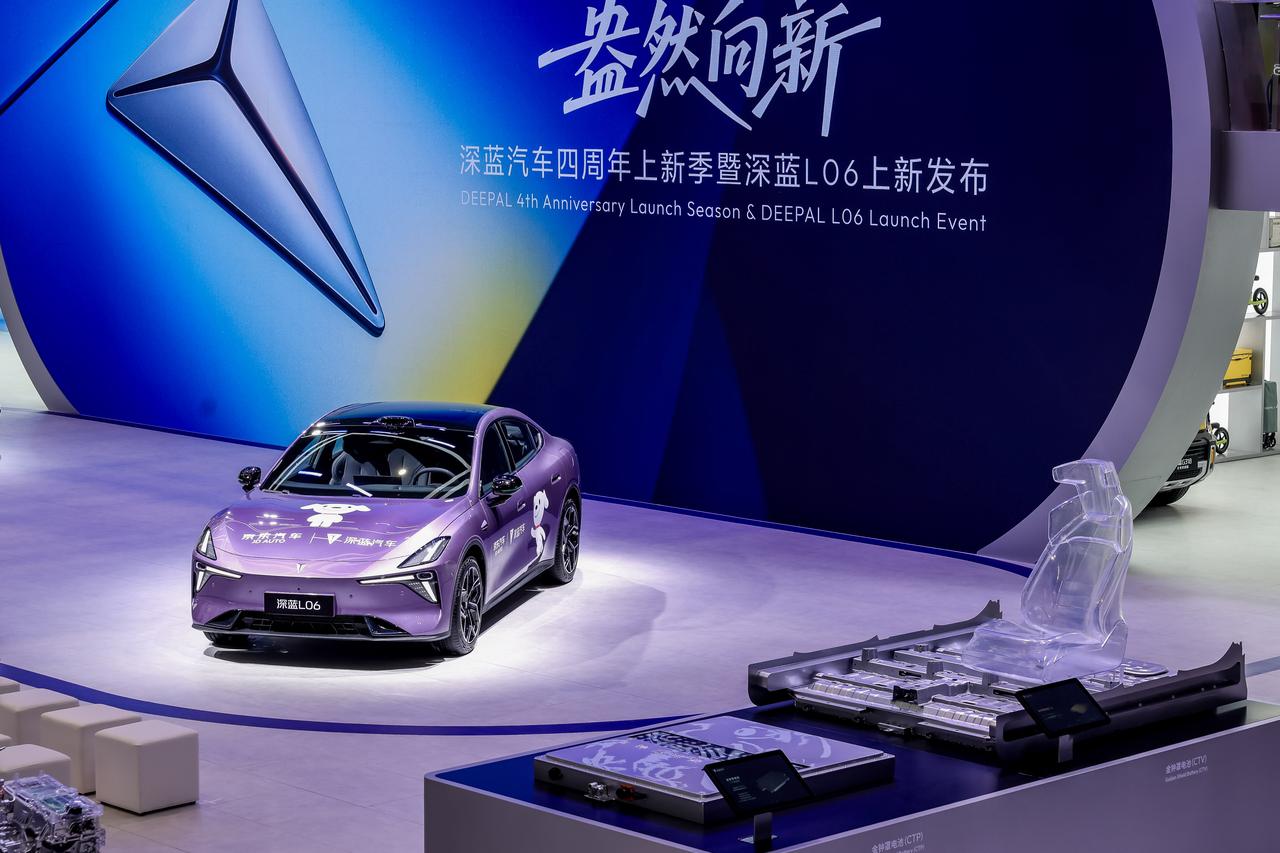 深蓝汽车于近日推出全新纯电轿跑L06Max，深蓝L06Max正式发布，最大亮