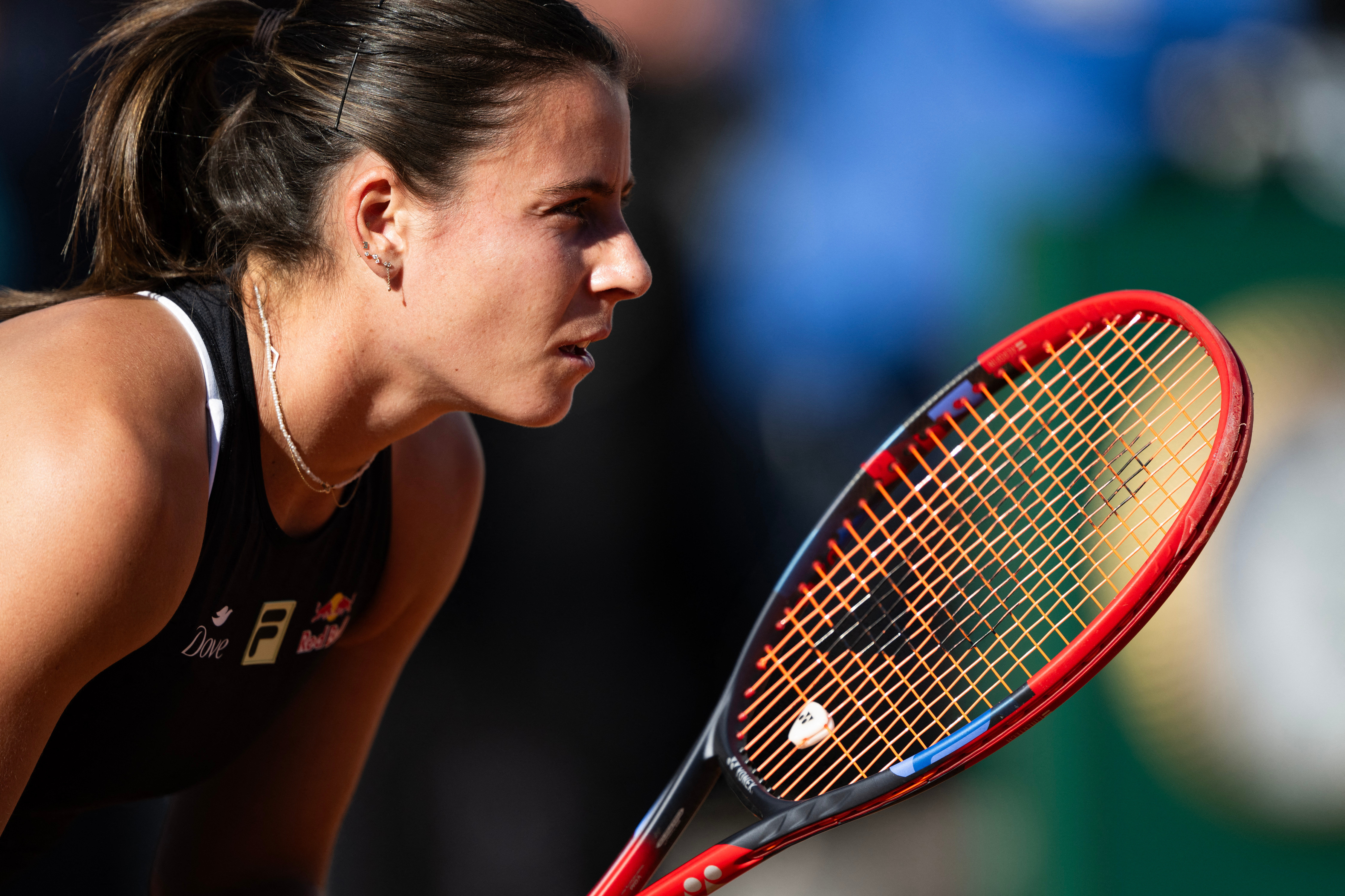 WTA1000罗马站第二轮，10号种子纳瓦罗以6-16-3击败幸运落败者拉克西