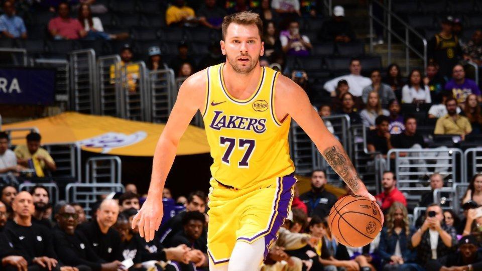 NBA巨星球员名字的演变：老一辈：乔丹，科比，邓肯，库里，韦德中生代：约基奇
