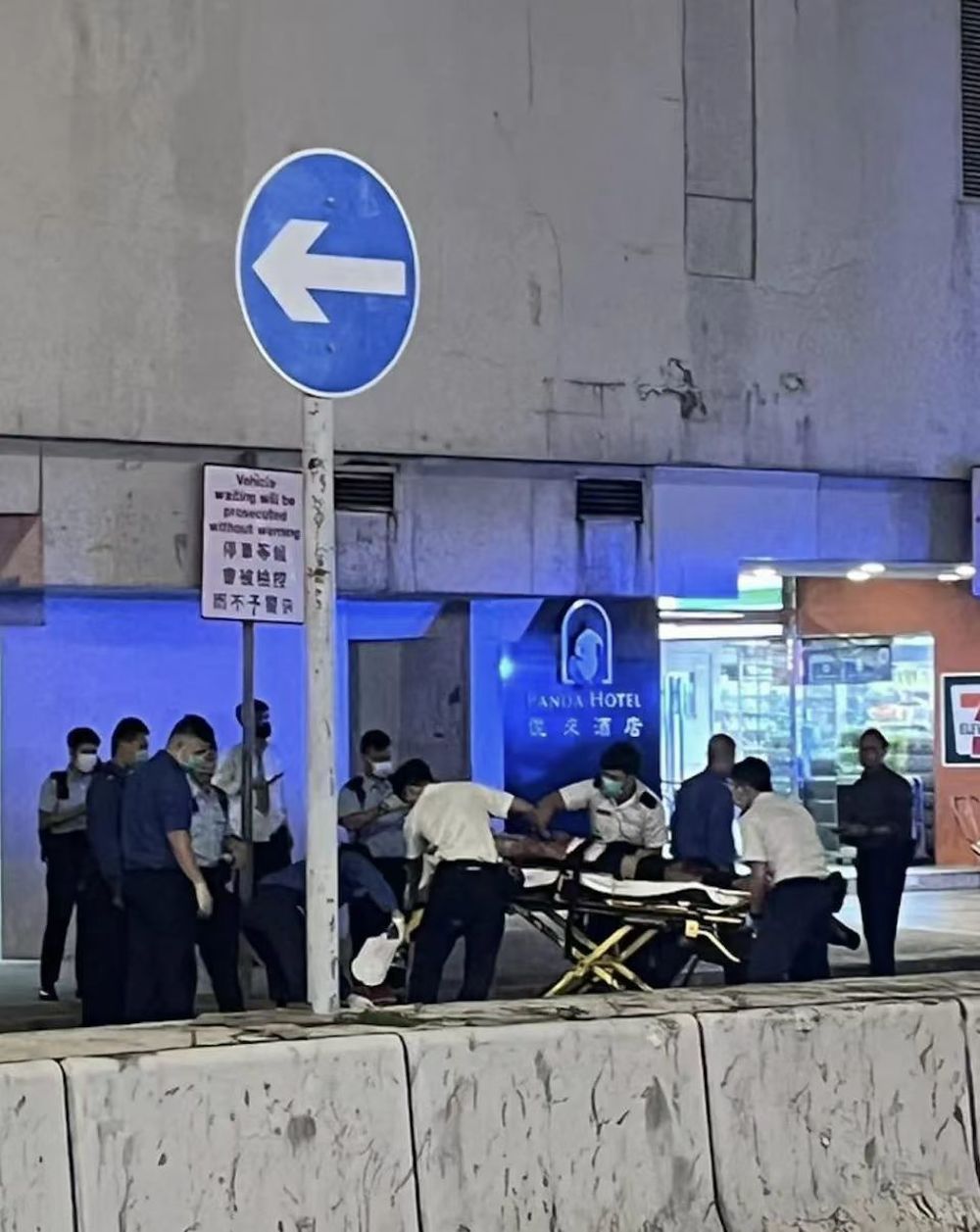 凌晨突发! 一男子从酒店坠楼, 妻儿死在房内
