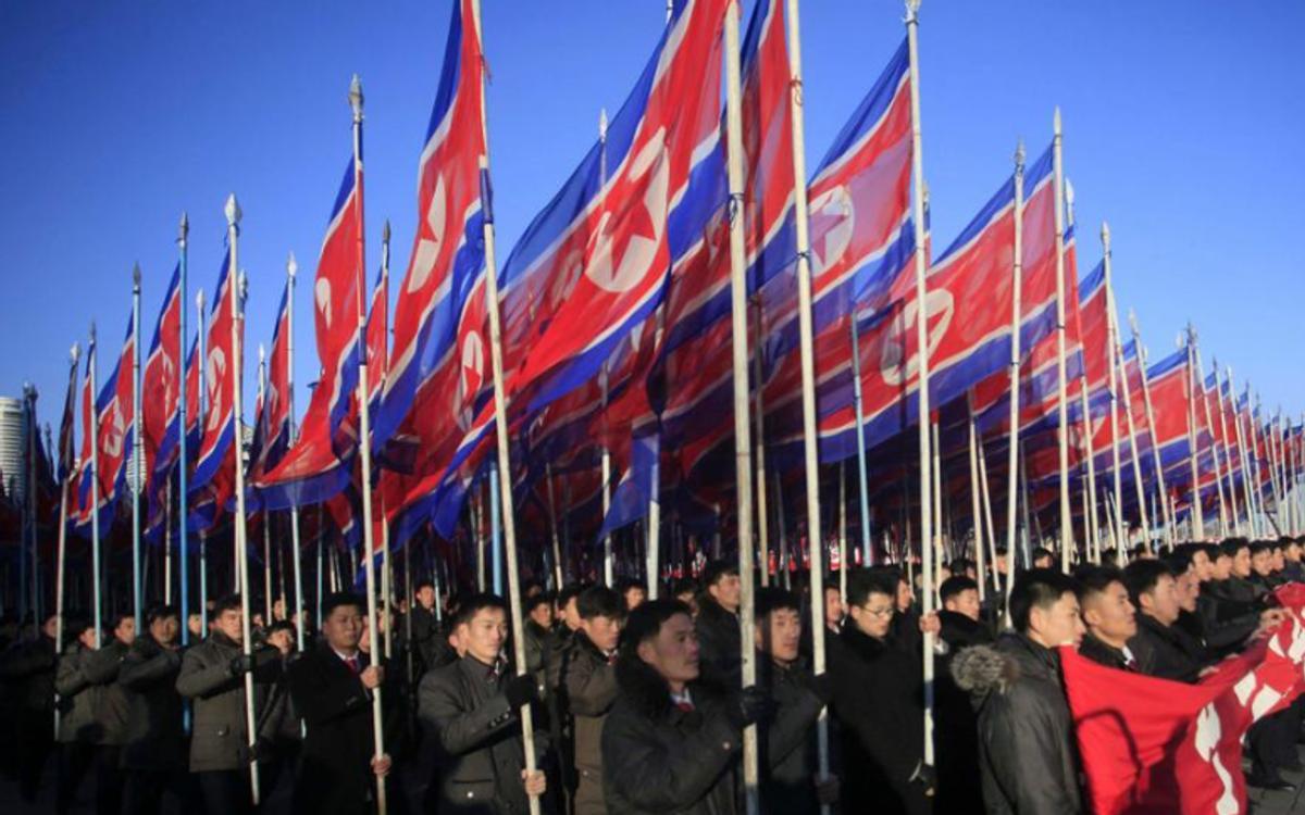 朝鲜凭啥搞出核武器？被美国冻结数次的核计划，真是我国在帮忙？核武器的研究是个技术