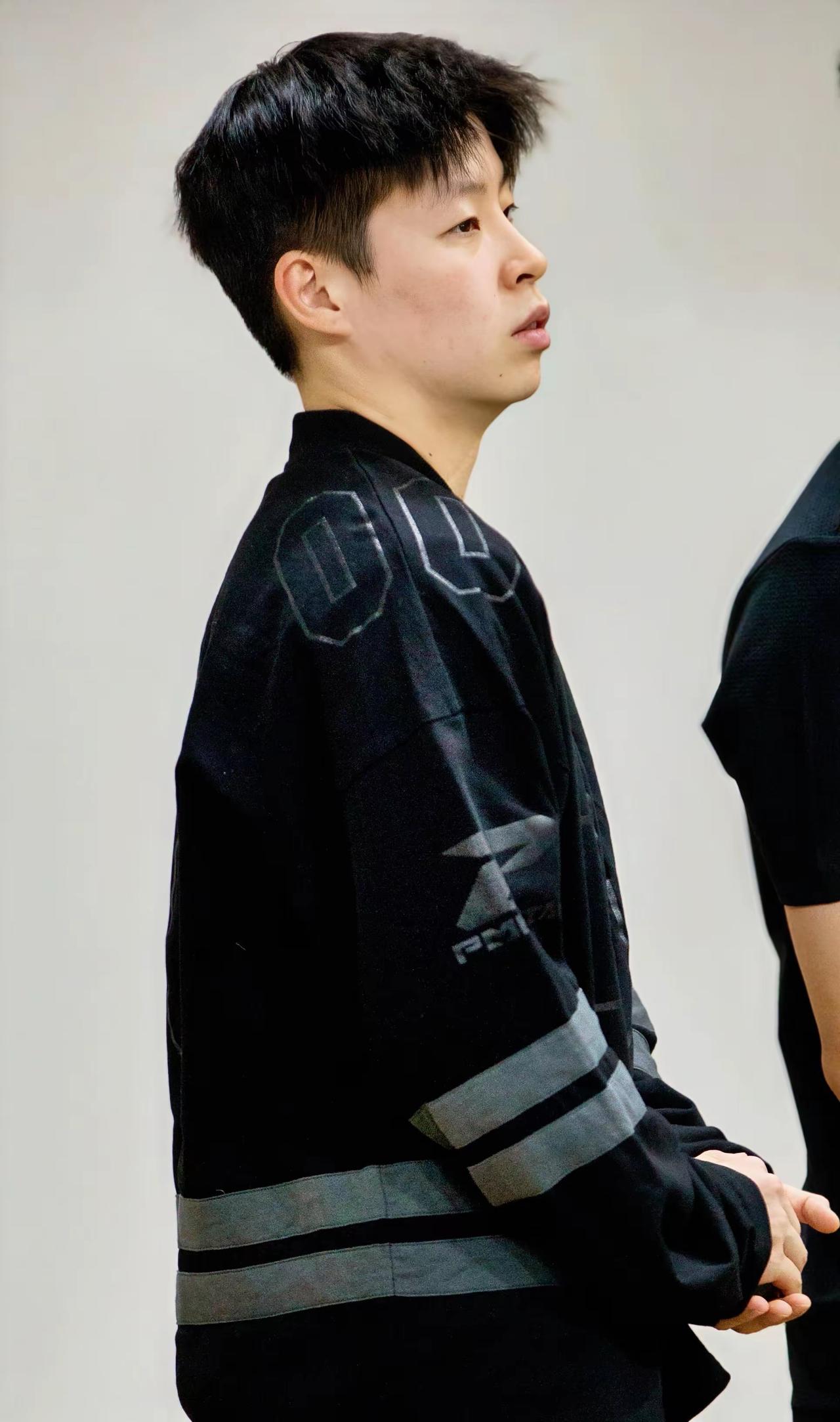 我大概明白四川女篮为何少用李缘了！因为中国女篮正式集训是在1月份开始，那么李