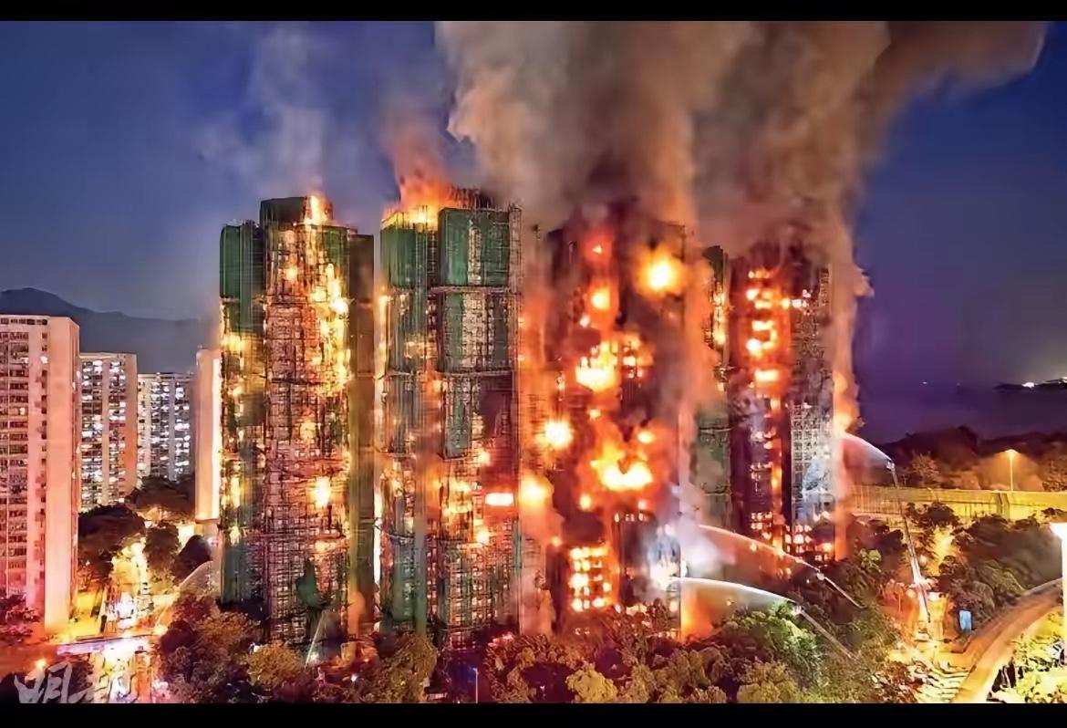 这场大火，烧得每一个人都揪紧了心。遇难人数不停攀升，从32到45，再到55、75