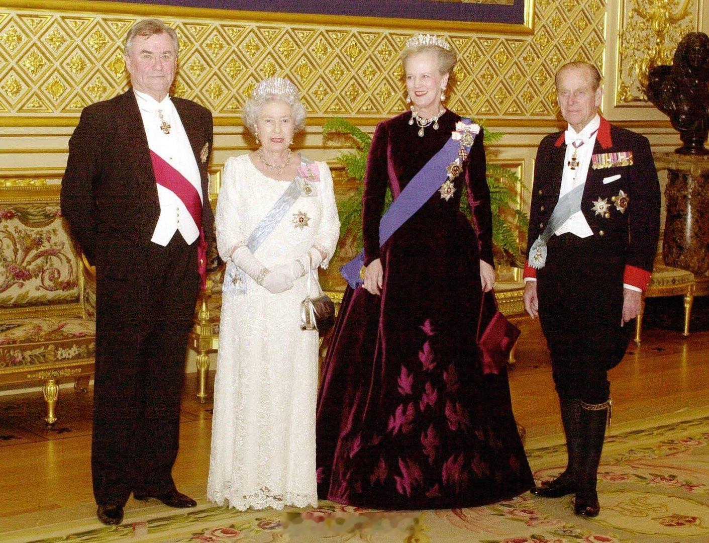 英国王室2️⃣6️⃣年前的今天2002年2月16日，丹麦的玛格丽特二世女王和