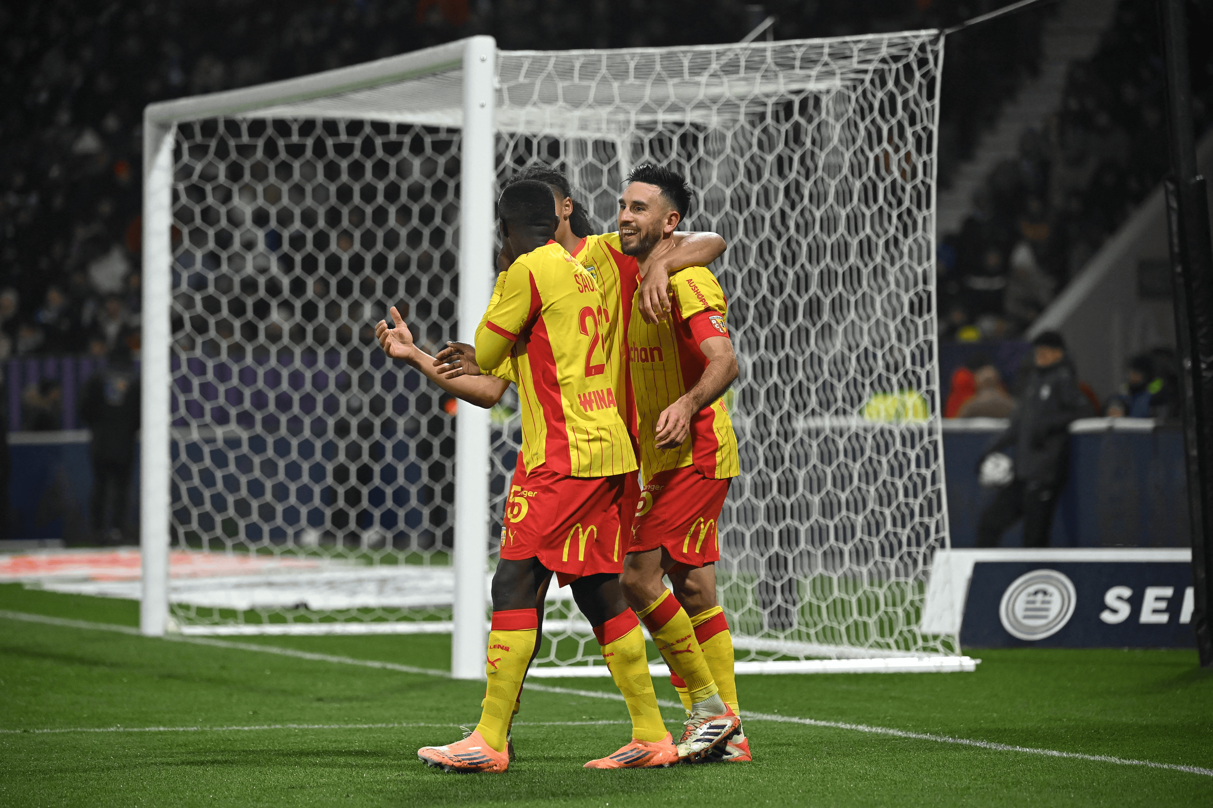 近10季法甲半程冠军: 巴黎7次拿到半程冠军最终均夺冠