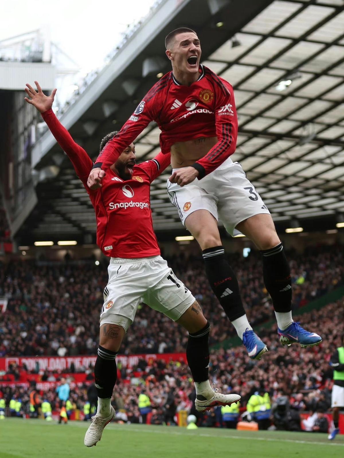 一场3-1！卡塞米罗，库尼亚和谢什科进球，曼联主场击败阿斯顿维拉。凭借这场胜