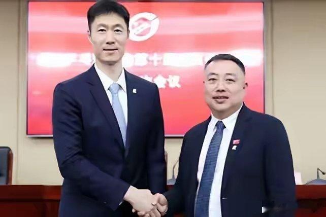 王楠和王励勤的矛盾在哪里？王楠和王励勤都是世界乒乓球冠军，王励勤是现任