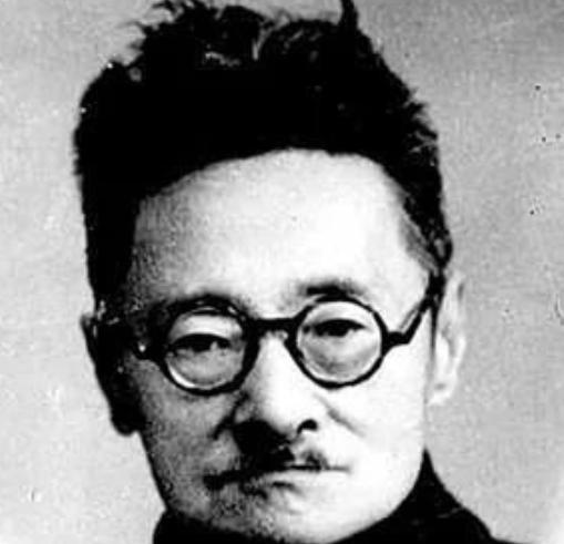 1928年，蒋介石到安徽大学视察，与时任安徽大学校长刘文典吵架，蒋介石狠狠打了刘