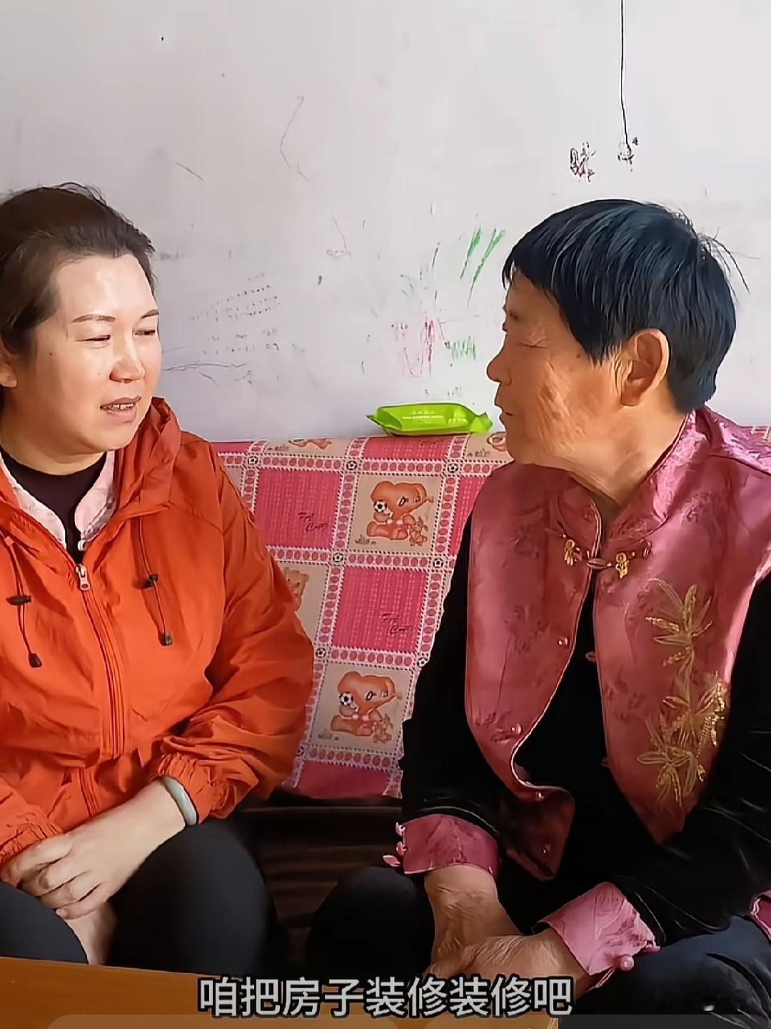 这次二霞回婆家，婆婆又趁机提出要装修新房子。去年秋天婆婆就提过一次，被霞姐拒