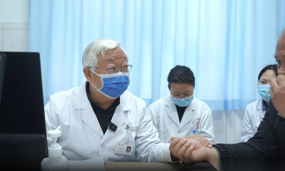 发现一个残忍的真相：血管斑块一直消不掉的人，都有1个不太健康的习惯，医生：难怪血