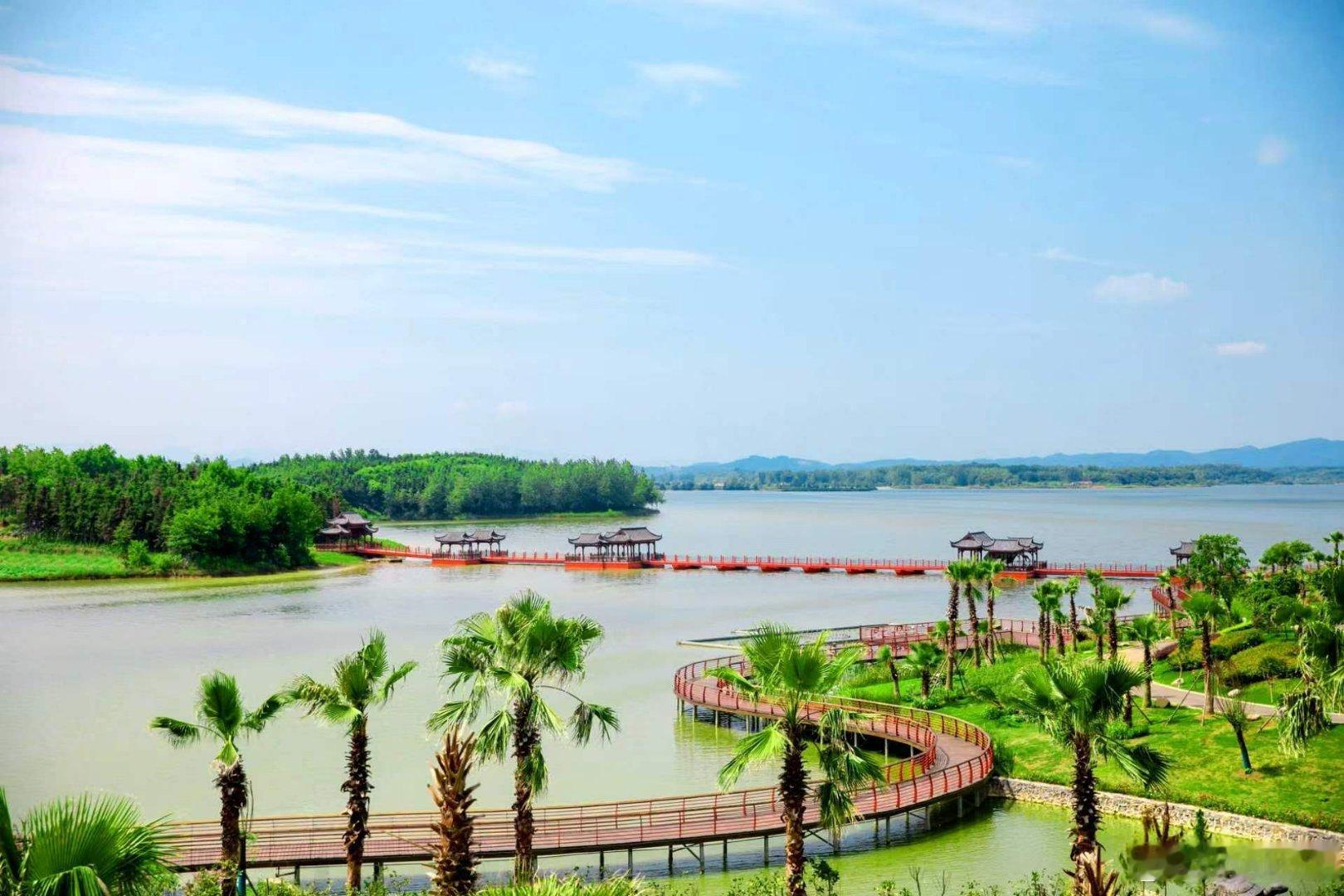 这么近，那么远，就在湖北也能感受看海旅游的快乐！蜜泉湖旅游度假区由武汉军威文化传