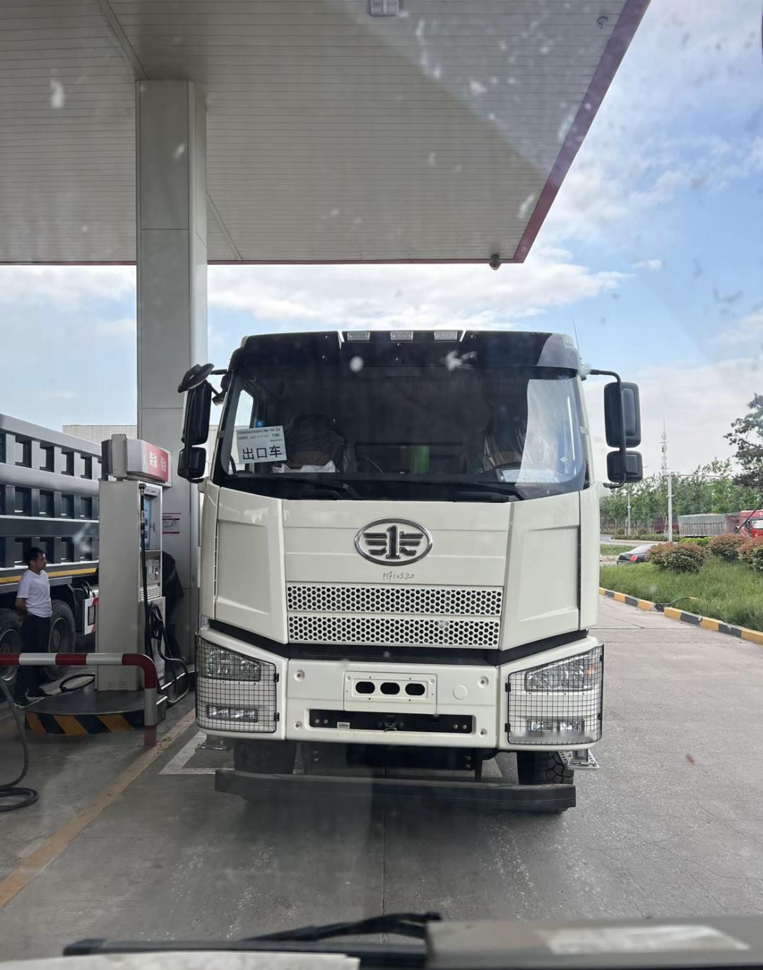 为什么出口的车看起来油漆都这么好看呢？不知道大家有没有发现一个有意思的现象，