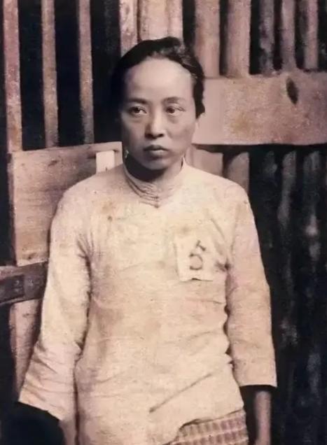 1937年日军轮奸了魏文全，她胸前囚衣上的"5"没人知道它的含义！多年后，从日军