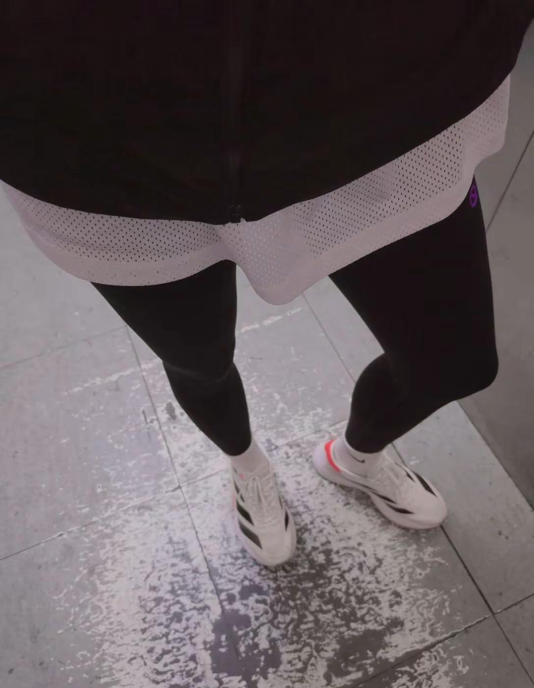 不吃甜点怎么能变胖呢，不变胖拿什么减肥，不减肥还有啥意思，不减肥还跑什么步，不跑